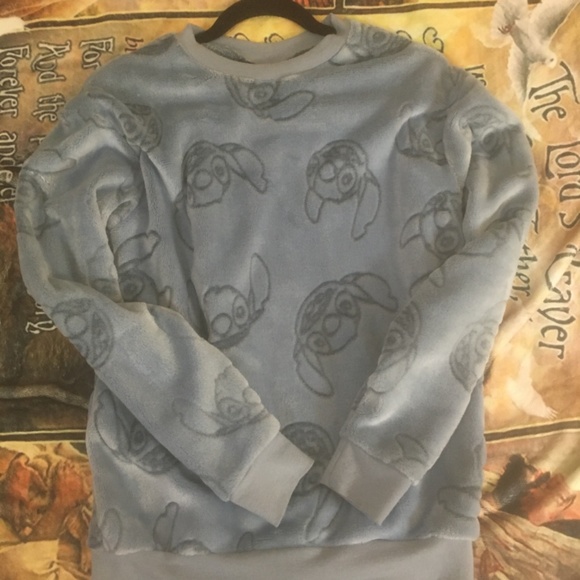 Lilo and Stitch Sweater - Picture 5 of 8